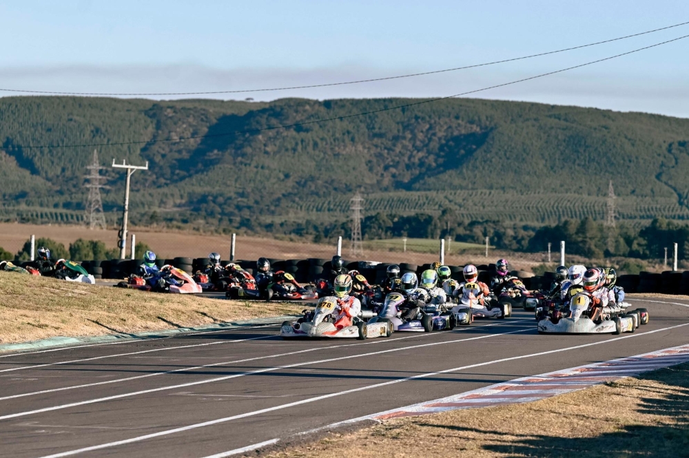 Capa da matéria no Kartmotor sobre a Copa Sicredi em Lages