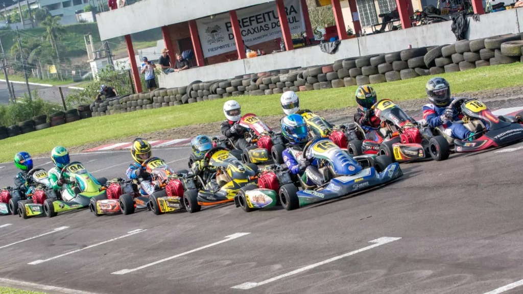 Capa da cobertura PushToCast do Gaúcho de Kart